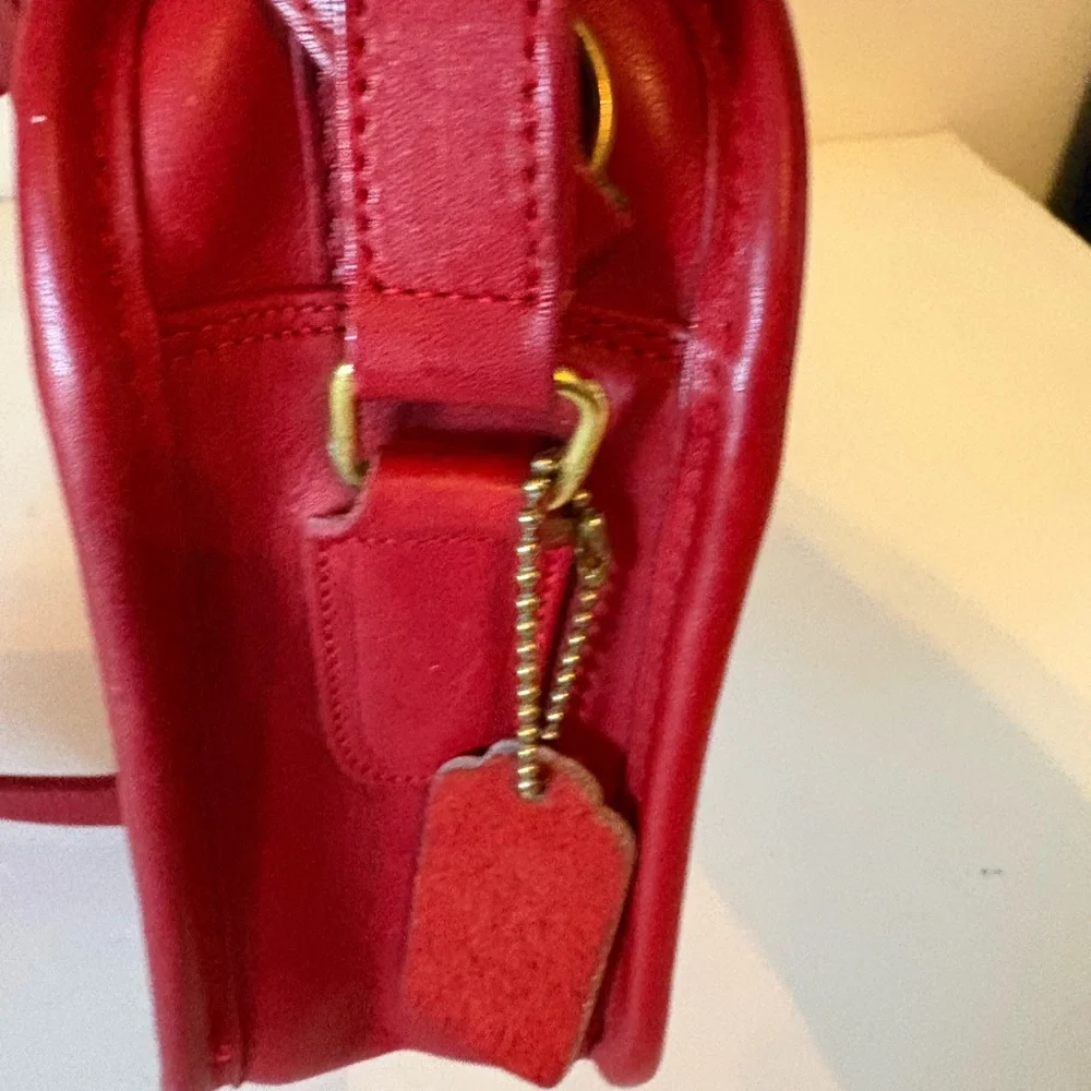 Coach red vintage leather camera bag - Picture 11 of 11